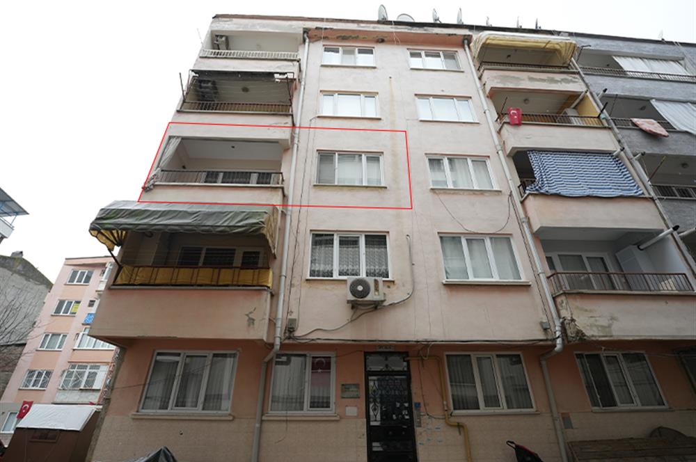 Cumartesi Pazarı Civarı Merkezi Konum Satılık 3+1 Ara kat Daire