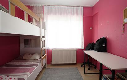 Halitpaşada Sahile Yürüme Mesafesinde 3+1 Satılık Daire