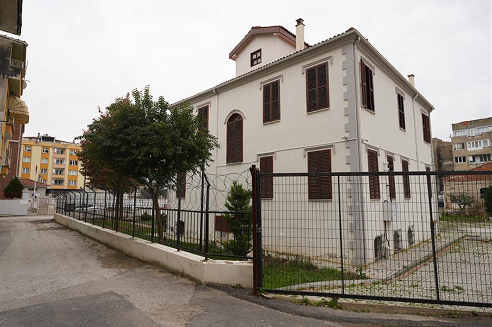 Halitpaşada Sahile Yürüme Mesafesinde 3+1 Satılık Daire