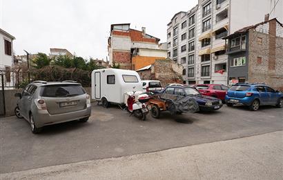 Halitpaşada Sahile Yürüme Mesafesinde 3+1 Satılık Daire