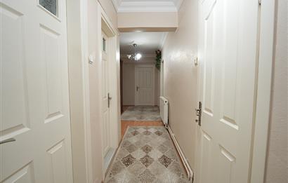 Cumartesi Pazarı Civarı Merkezi Konum Satılık 3+1 Ara kat Daire