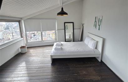 Gümüşsuyunda Muhteşem Deniz Manzaralı 180 m2 kiralık Penthouse