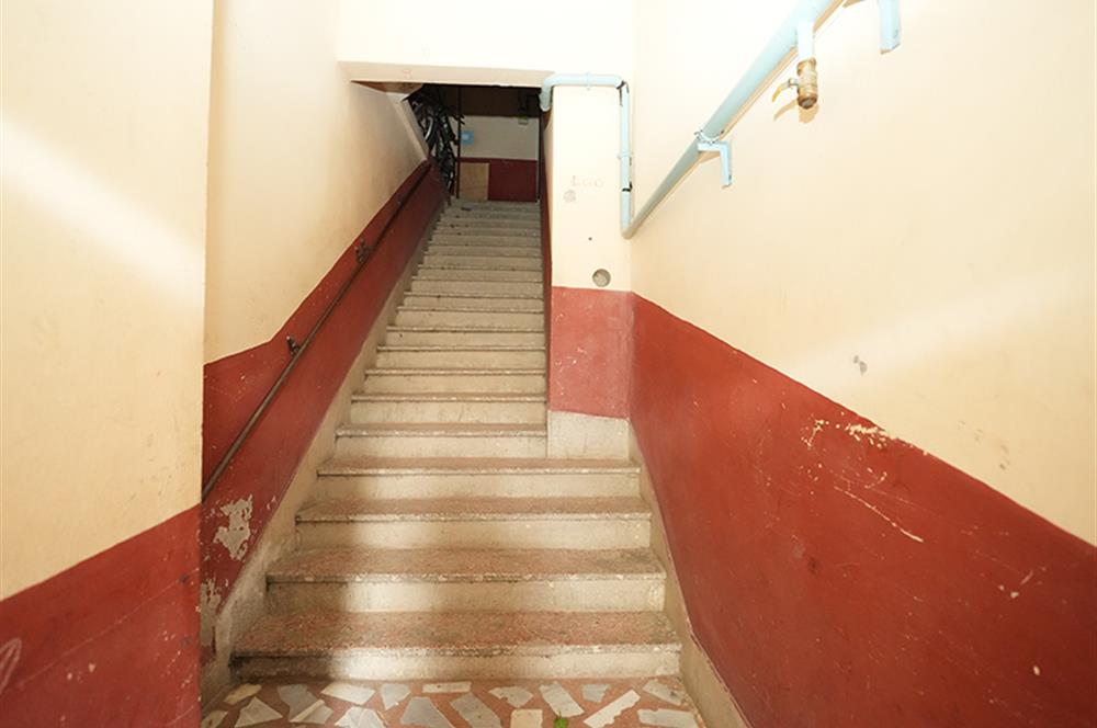 Halitpaşada Sahile Yürüme Mesafesinde 3+1 Satılık Daire