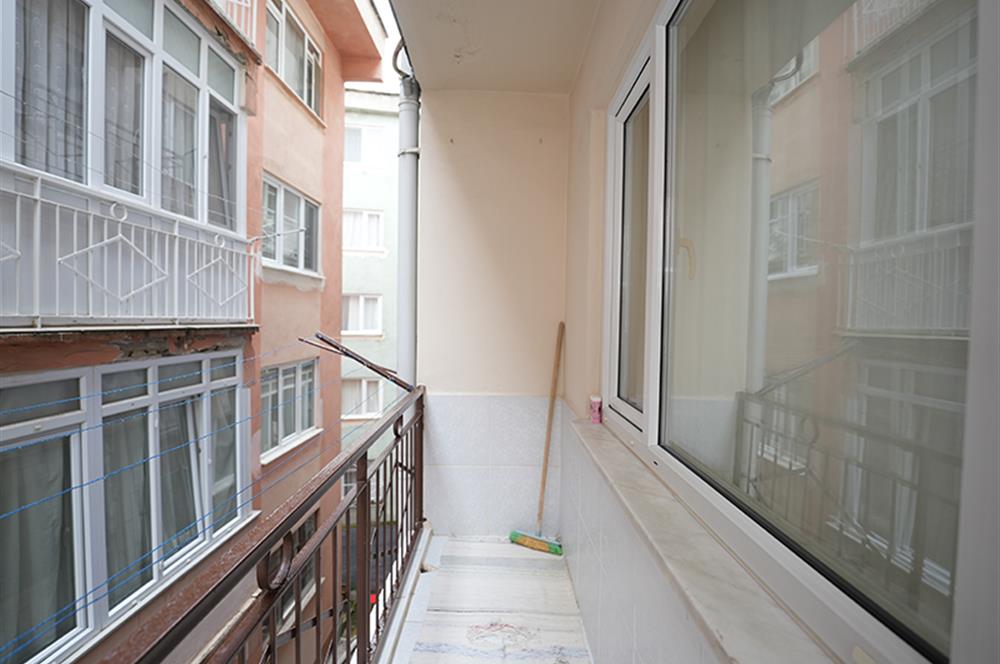 Cumartesi Pazarı Civarı Merkezi Konum Satılık 3+1 Ara kat Daire