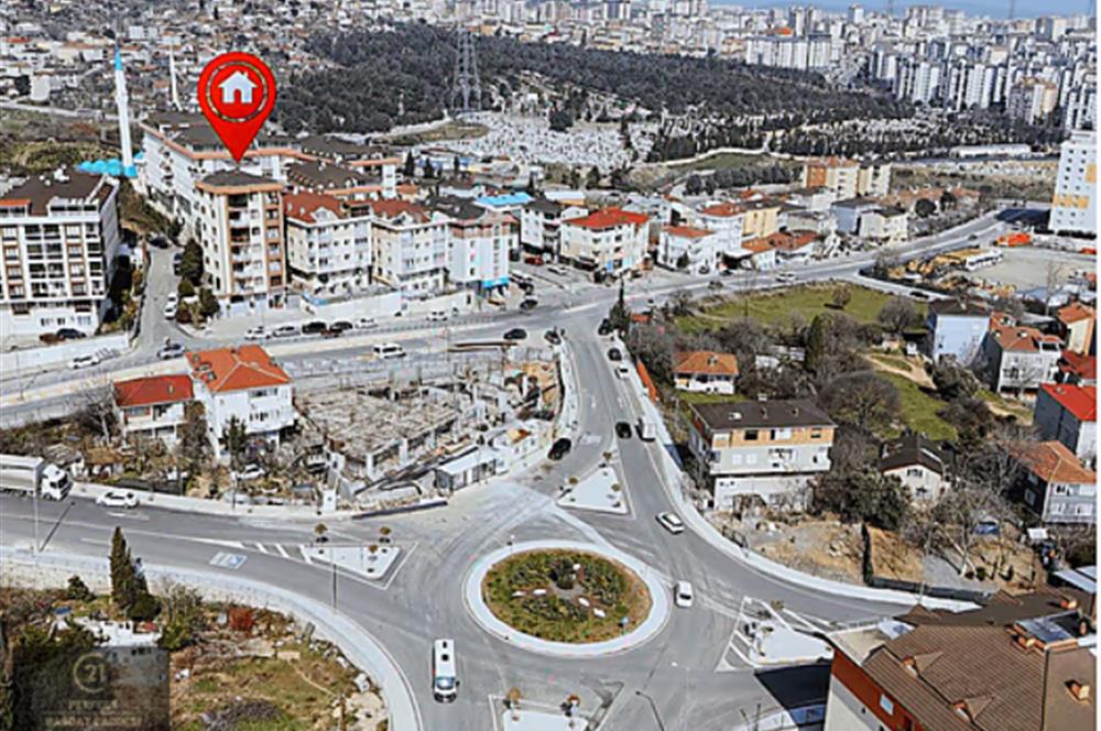 Pendik Yayalarda Metroya Yakın Ara Kat 1+1 Satılık Daire