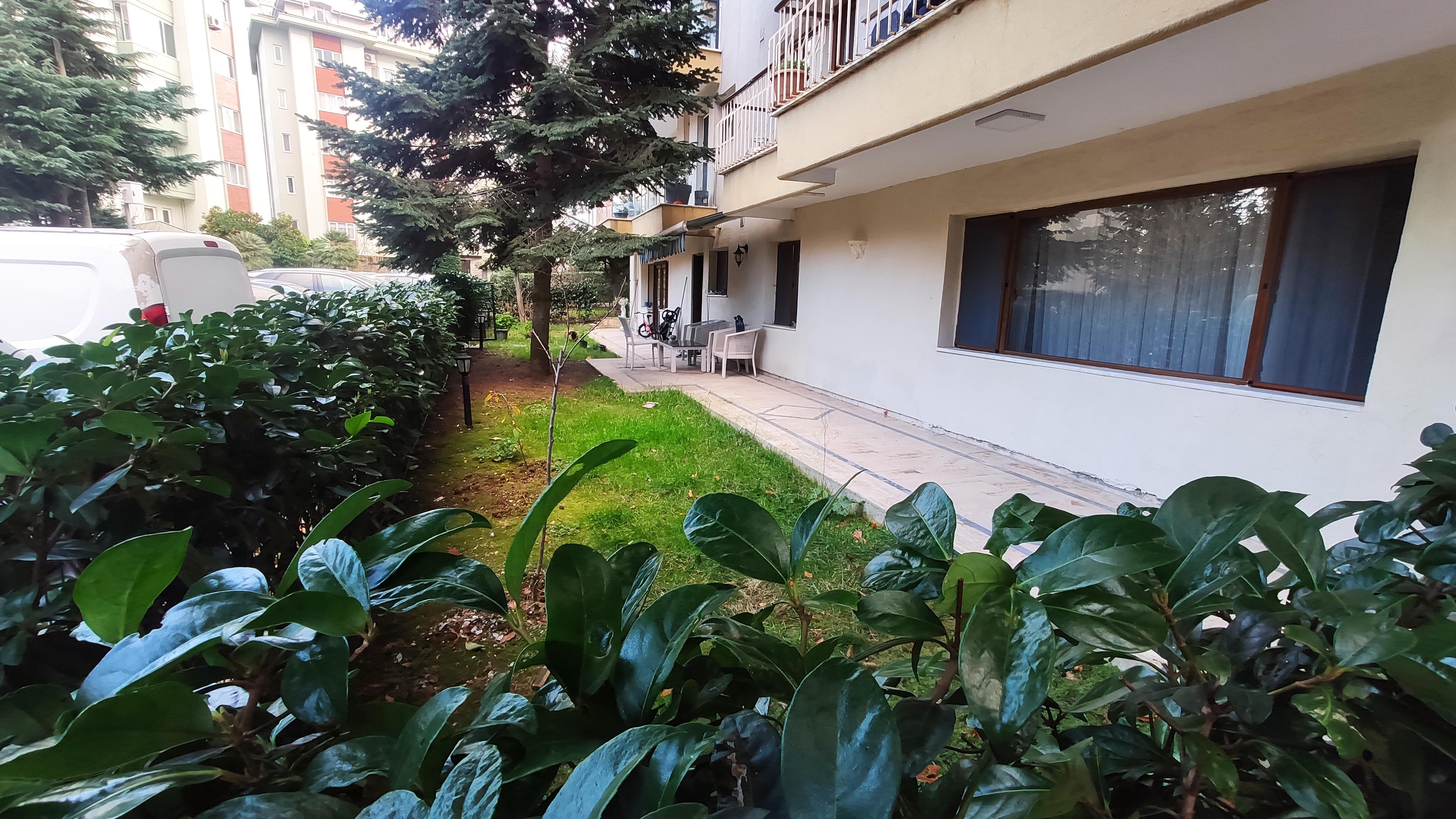 ACARLAR SİTESİNDE BAHÇE KATI 2+1 SEÇKİN SİTE YAŞAMI ÖZEL KONUM