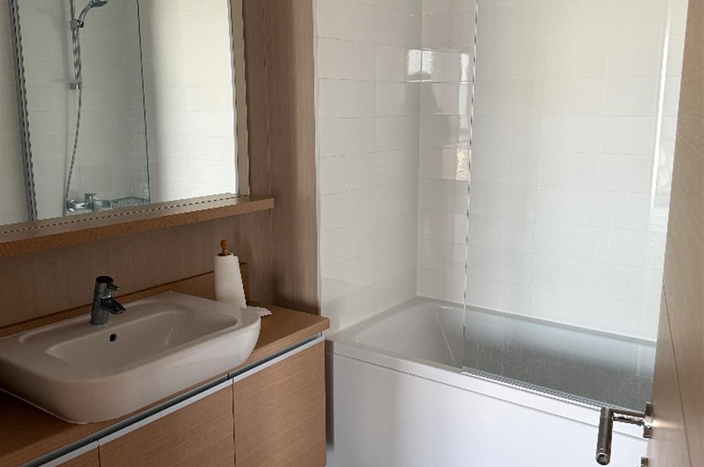 PARKORAN DA GÖL VE ORMAN MANZARALI MOBILYALI KİRALIK 4+1 DAİRE