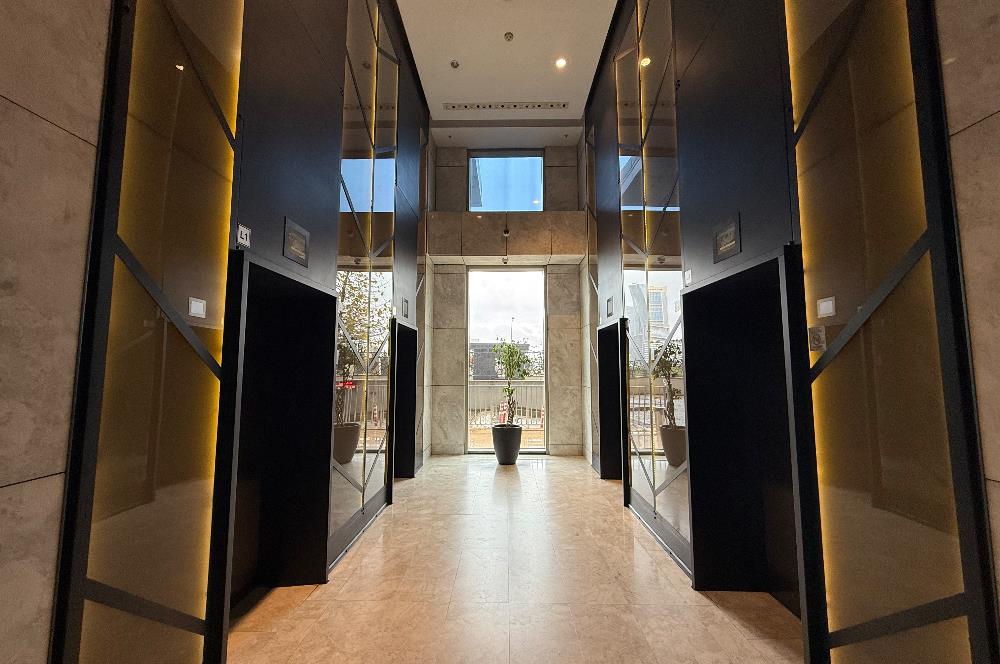 Metropol İstanbul Teraslı satılık 2 + 1 ofis