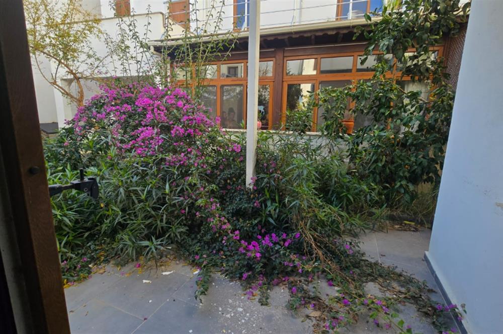 Denize ve Merkeze 100m Mesafede Fırsat Fiyatlı 3+1 Dubleks