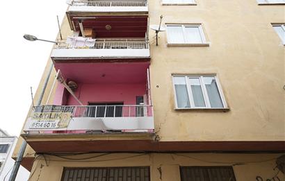 Halitpaşada Sahile Yürüme Mesafesinde 3+1 Satılık Daire