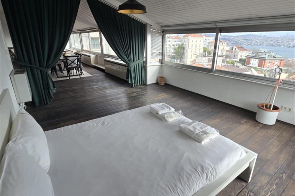 Gümüşsuyunda Muhteşem Deniz Manzaralı 180 m2 kiralık Penthouse