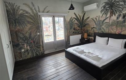 Gümüşsuyunda Muhteşem Deniz Manzaralı 180 m2 kiralık Penthouse