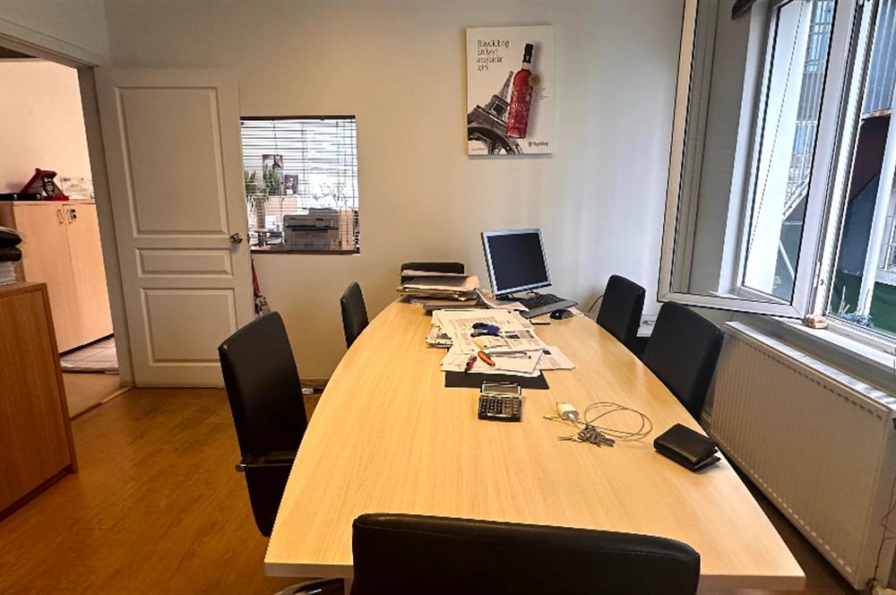 Kadıköy Hasanpaşa'da E5 Cepheli Tabela Değeri Yüksek Dükkan