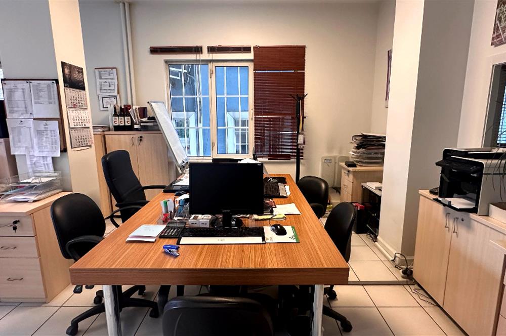 Kadıköy Hasanpaşa'da E5 Cepheli Tabela Değeri Yüksek Dükkan