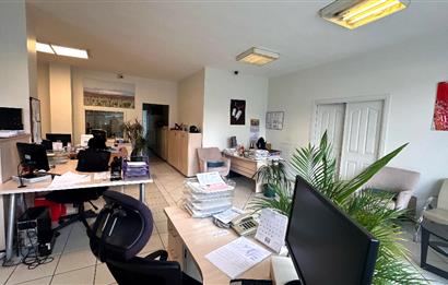 Kadıköy Hasanpaşa'da E5 Cepheli Tabela Değeri Yüksek Dükkan