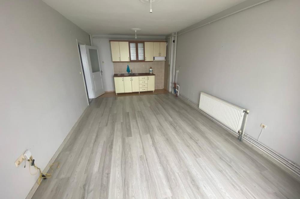 TOKİ YENİMAHALLE'DE ÖN -GÜNEY CEPHE,ARA KAT TEMİZ SATILIK 1+1
