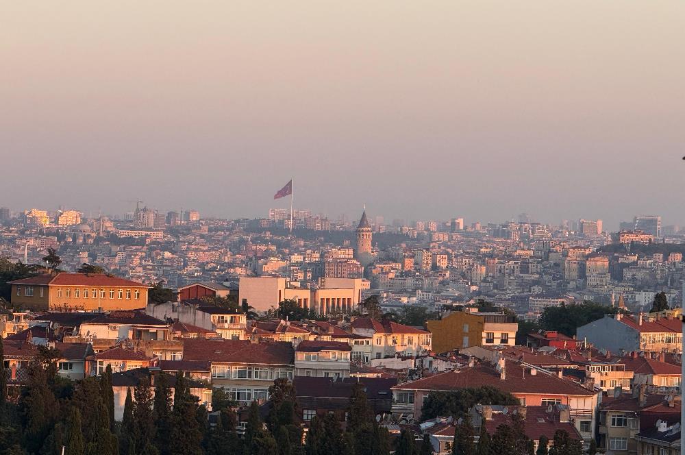 ZEYNEP KAMİL'DE FERAH GENİŞ DUBLEKS DAİRE