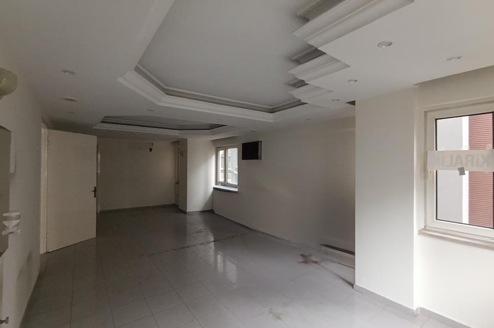 C21 LOFT'TAN SALTAK CADDESİNDE KİRALIK OFİS.