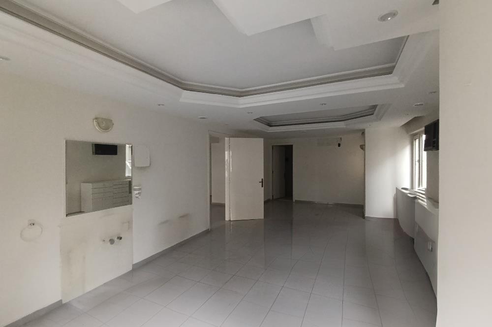 C21 LOFT'TAN SALTAK CADDESİNDE KİRALIK OFİS.