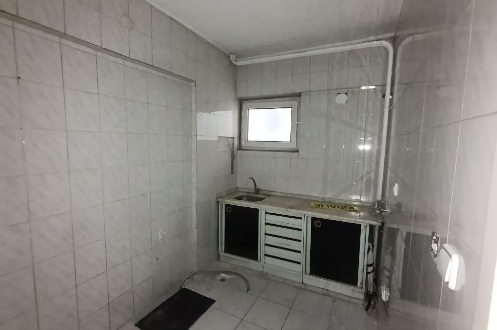 C21 LOFT'TAN SALTAK CADDESİNDE KİRALIK OFİS.