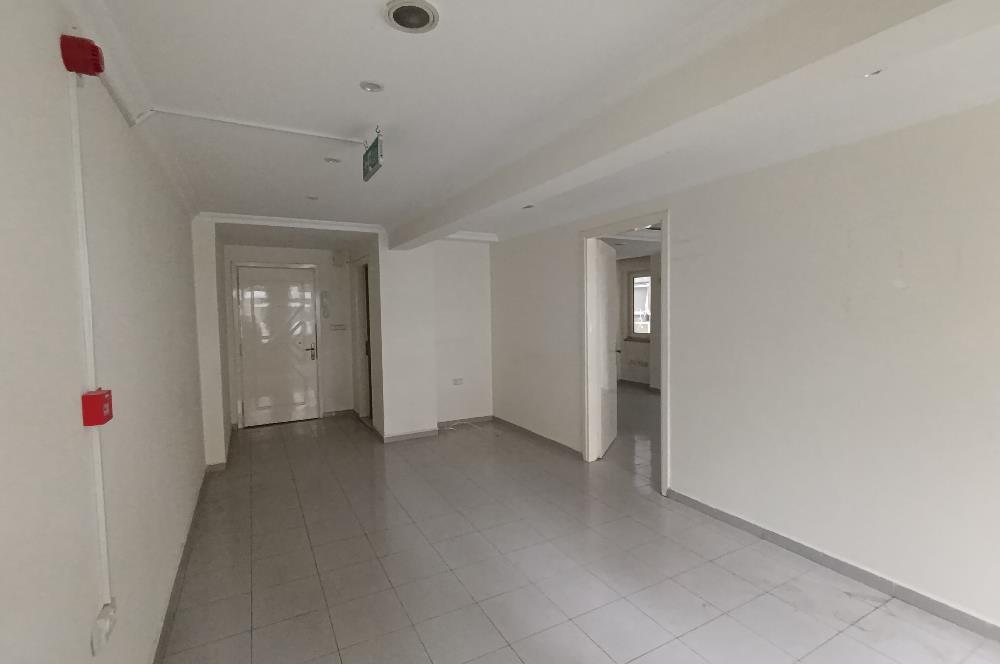 C21 LOFT'TAN SALTAK CADDESİNDE KİRALIK OFİS.