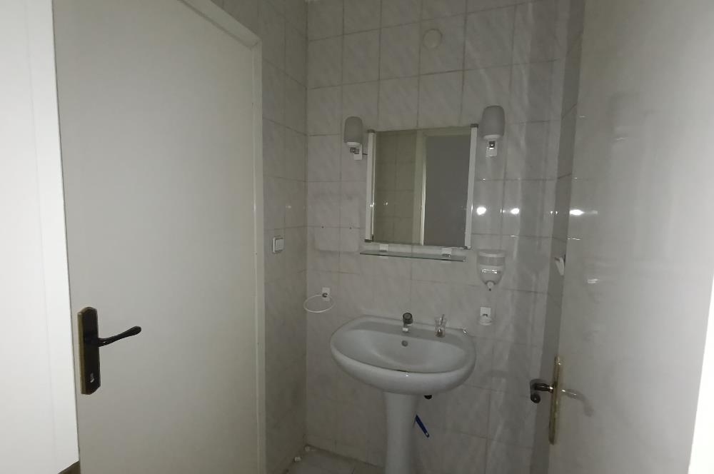 C21 LOFT'TAN SALTAK CADDESİNDE KİRALIK OFİS.