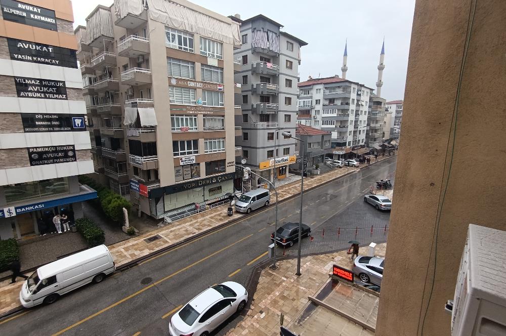 C21 LOFT'TAN SALTAK CADDESİNDE KİRALIK OFİS.