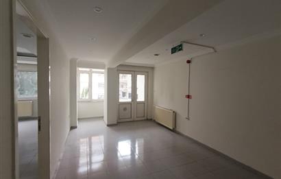 C21 LOFT'TAN SALTAK CADDESİNDE KİRALIK OFİS.
