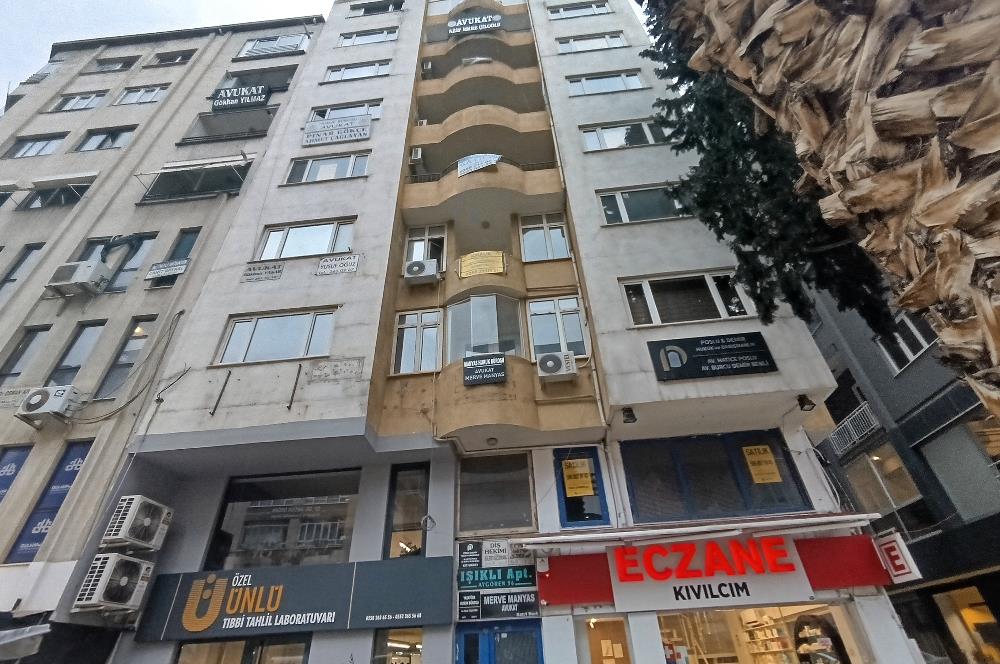 C21 LOFT'TAN SALTAK CADDESİNDE KİRALIK OFİS.