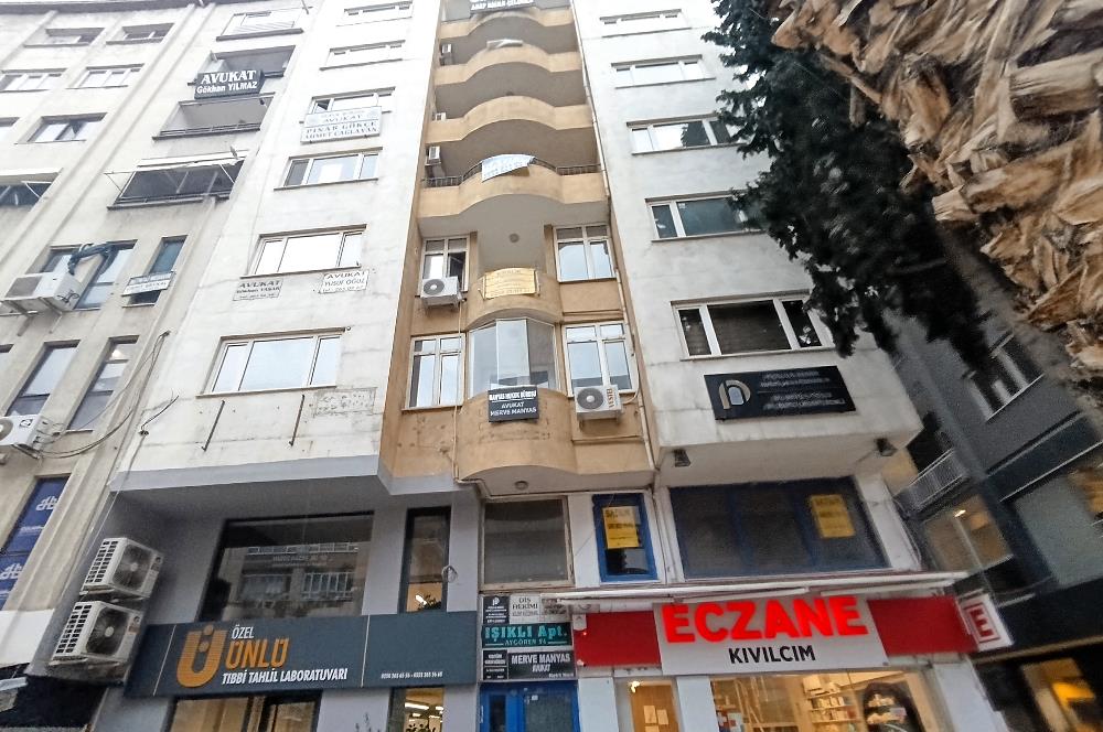 C21 LOFT'TAN SALTAK CADDESİNDE KİRALIK OFİS.