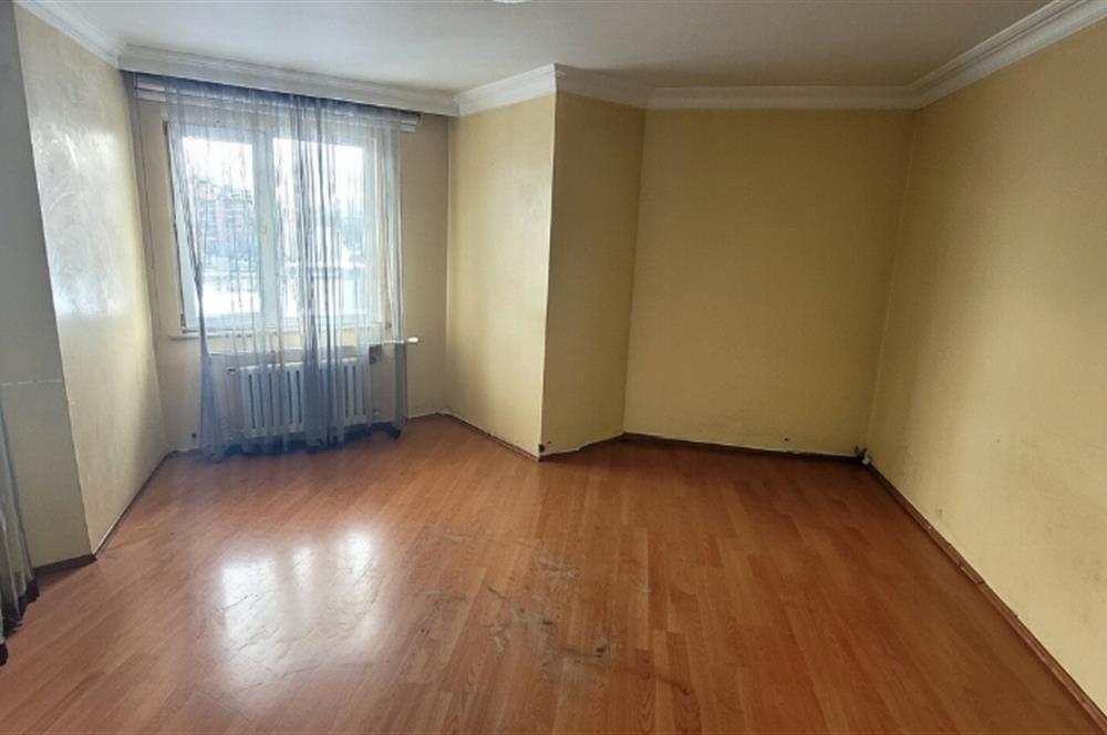 ÇEKMEKÖY ÇAVUŞBAŞI CADDESİNDE FIRSAT DAİRE