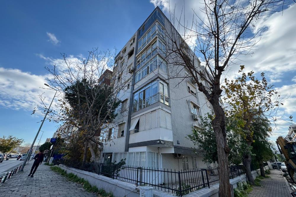 Bostanlının Kalbinde Önü açık,Köşe Konum 2+1 Satılık Daire 