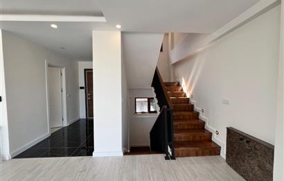 Uskumruköy'de Site İçinde, Şerefiyesi Yüksek, 4+2 Kiralık Villa