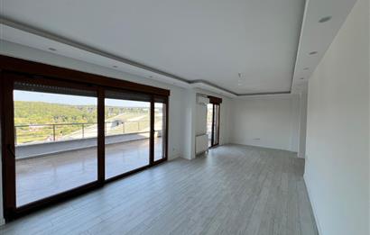 Uskumruköy'de Site İçinde, Şerefiyesi Yüksek, 4+2 Kiralık Villa