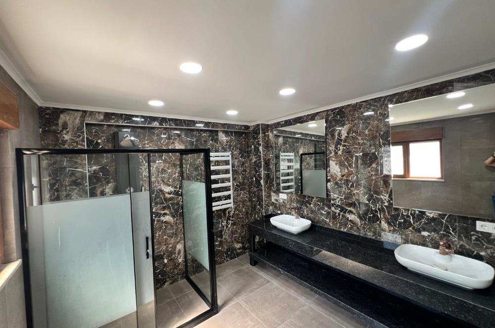 Uskumruköy'de Site İçinde, Şerefiyesi Yüksek, 4+2 Kiralık Villa