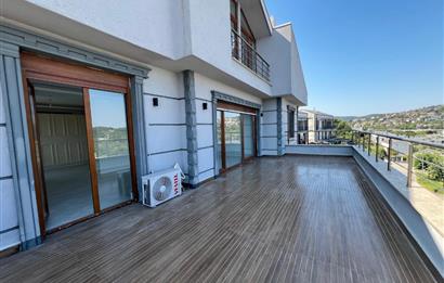 Uskumruköy'de Site İçinde, Şerefiyesi Yüksek, 4+2 Kiralık Villa