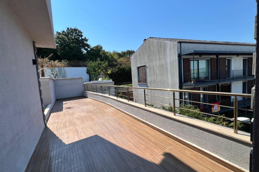 Uskumruköy'de Site İçinde, Şerefiyesi Yüksek, 4+2 Kiralık Villa