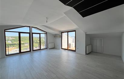 Uskumruköy'de Site İçinde, Şerefiyesi Yüksek, 4+2 Kiralık Villa