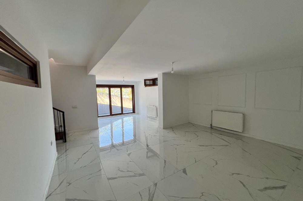 Uskumruköy'de Site İçinde, Şerefiyesi Yüksek, 4+2 Kiralık Villa