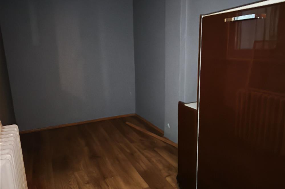 Caddebostan Bağdat Caddesi Üzerinde Kiralık Bakımlı 4+1 Hem Konut Hem İşyeri