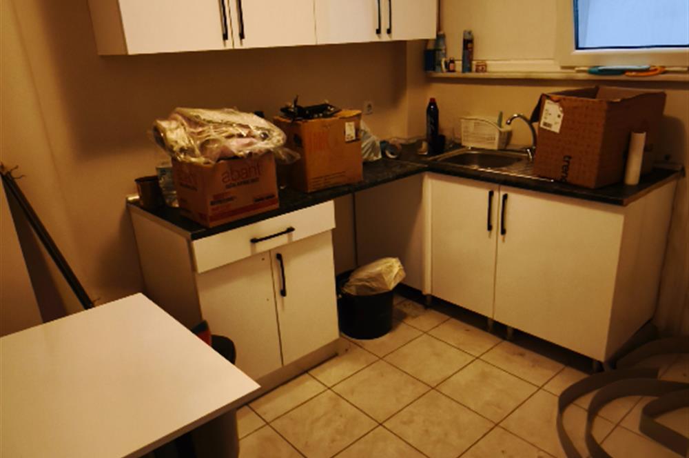 Caddebostan Bağdat Caddesi Üzerinde Kiralık Bakımlı 4+1 Hem Konut Hem İşyeri