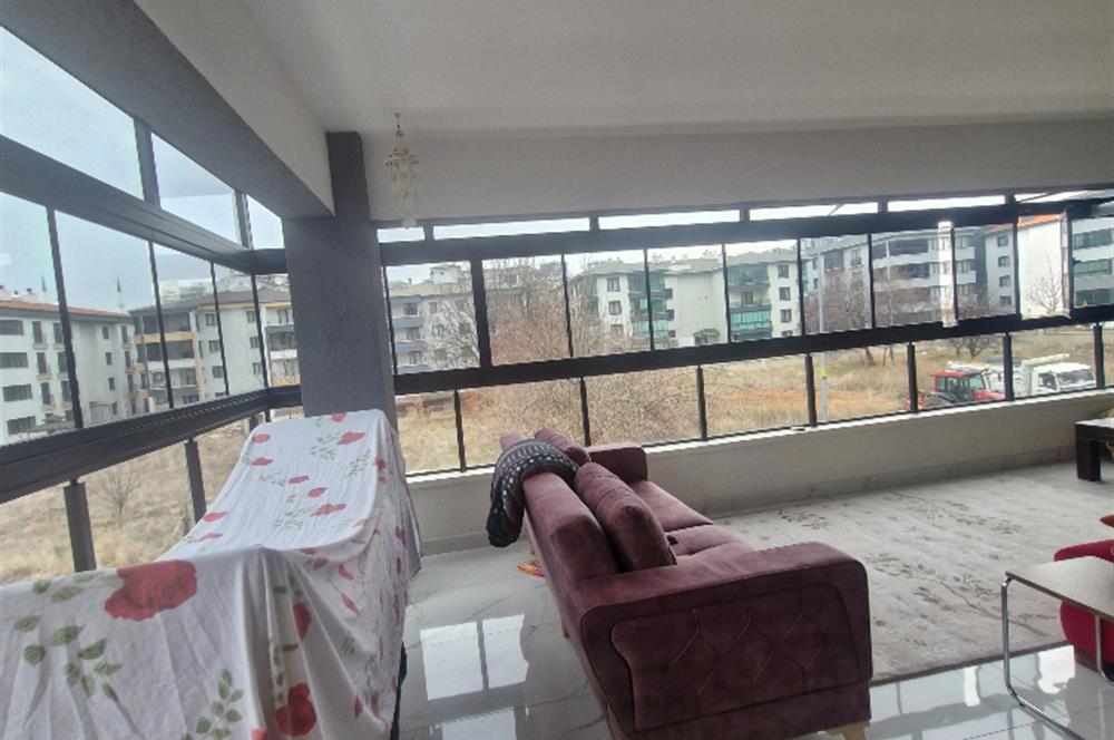 GÖLBAŞI BAHÇELİEVLER'DE 3+1 ARA KAT ULTRA LÜKS SATILIK DAİRE 