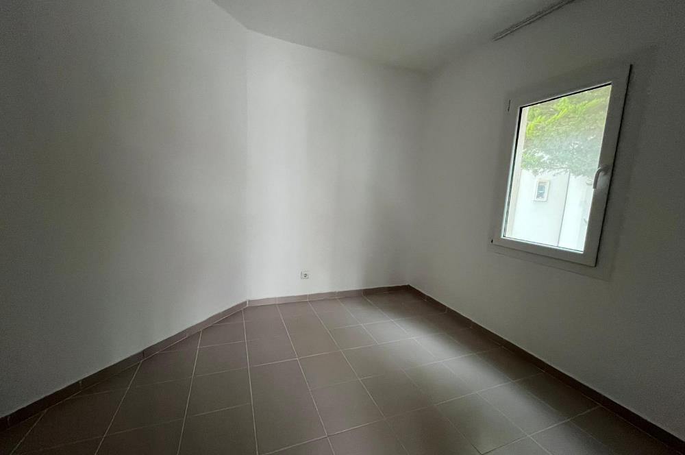 Bodrum Turgutreis'de Denize Sıfır Havuzlu Sitede Kiralık 3+1 Dubleks Daire