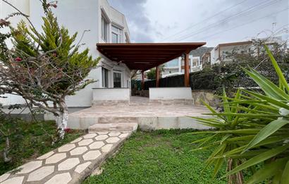 Bodrum Turgutreis'de Denize Sıfır Havuzlu Sitede Kiralık 3+1 Dubleks Daire