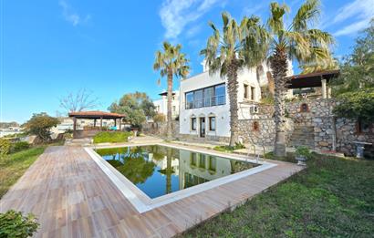 BODRUM YALIKAVAK SEBA PRESTİJ SİTESİNDE DENİZ MANZARALI LÜKS VİLLA