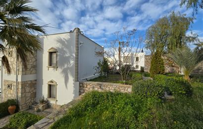 BODRUM YALIKAVAK SEBA PRESTİJ SİTESİNDE DENİZ MANZARALI LÜKS VİLLA