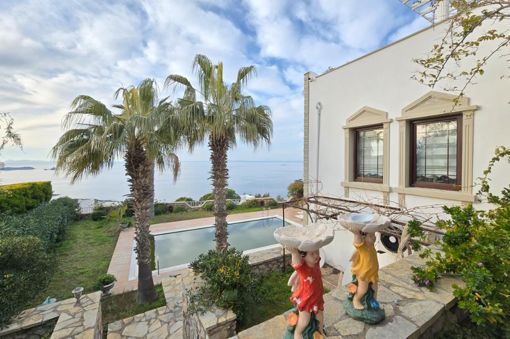 BODRUM YALIKAVAK SEBA PRESTİJ SİTESİNDE DENİZ MANZARALI LÜKS VİLLA
