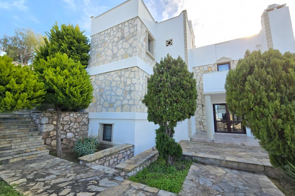 BODRUM YALIKAVAK SEBA PRESTİJ SİTESİNDE DENİZ MANZARALI LÜKS VİLLA