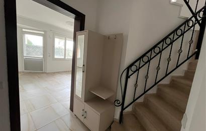 Bodrum Turgutreis'de Denize Sıfır Havuzlu Sitede Kiralık 3+1 Dubleks Daire