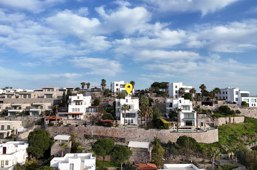 BODRUM YALIKAVAK SEBA PRESTİJ SİTESİNDE DENİZ MANZARALI LÜKS VİLLA